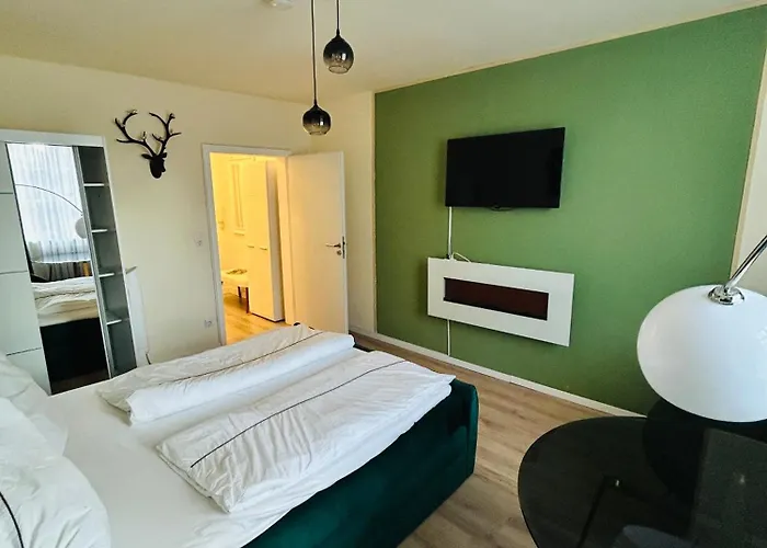 Elegant In Old Town With Tower View